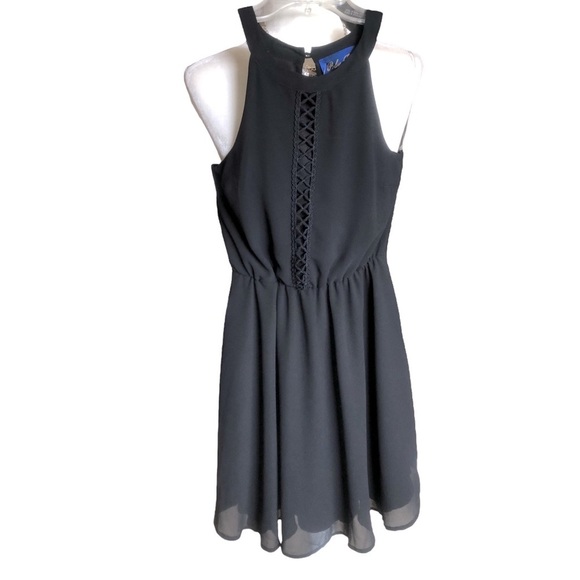 🇺🇸 🌻  Francesca’s Black Trellis Halter Crepe Dress, Size 2 - Picture 1 of 5